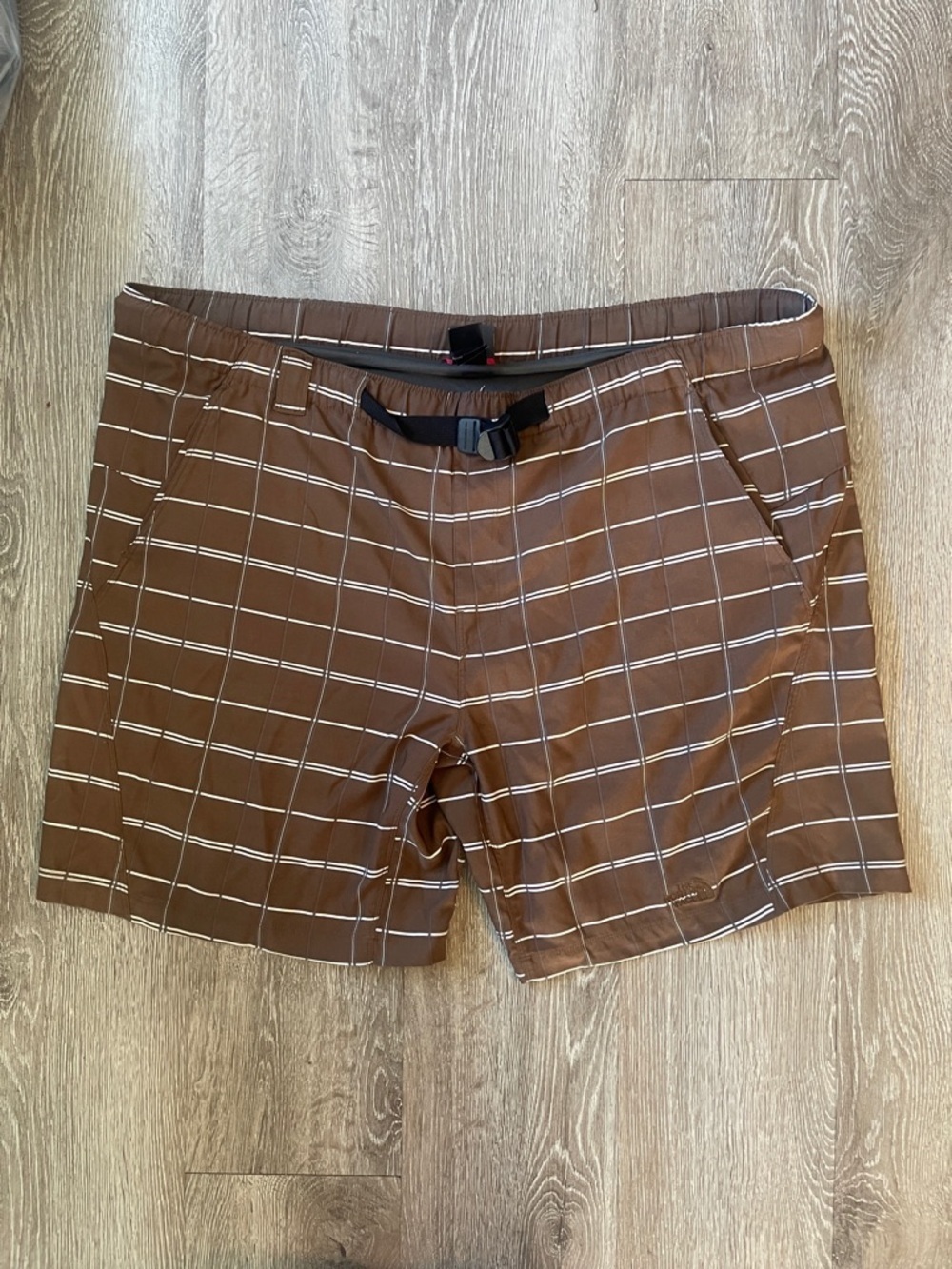 The North Face Brown Plaid swim trunks board Shorts adjustable waist size xl
